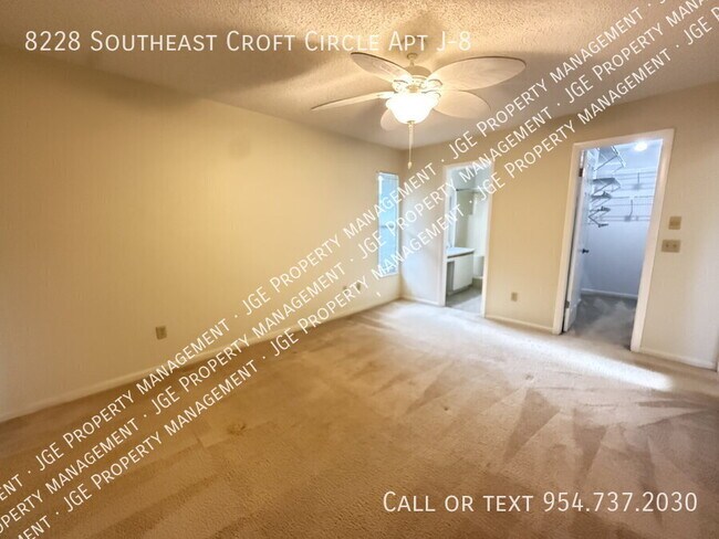 Building Photo - 8228 SE Croft Cir