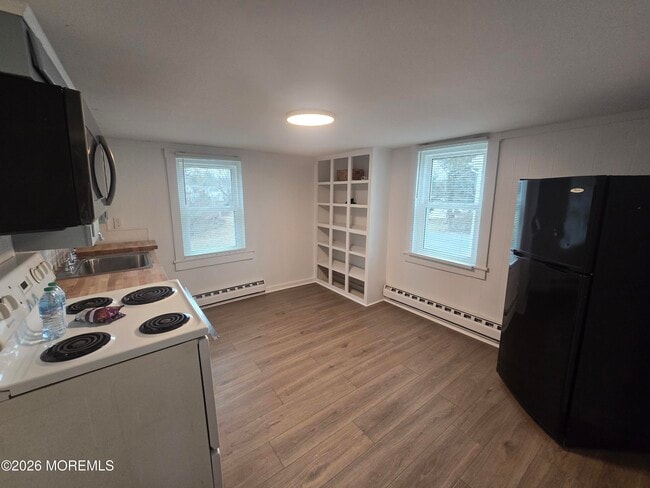 Building Photo - 14 Lakewood Rd