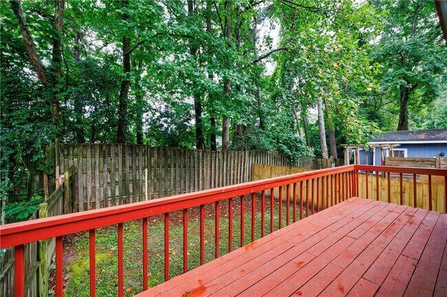 Building Photo - 1248 Falling Water Dr
