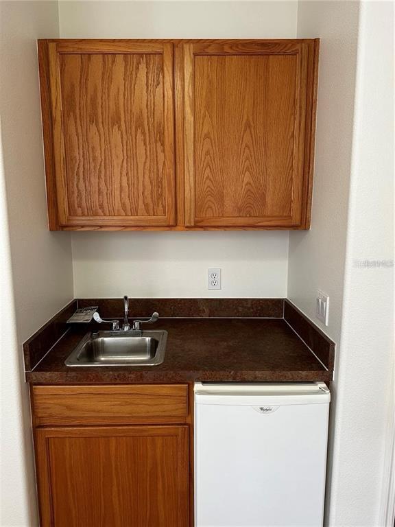 Building Photo - 1350 Chatfield Pl