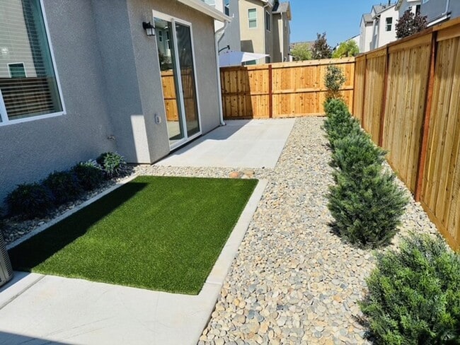Building Photo - $2,795 Tesoro Viejo, Award Winning Communi...