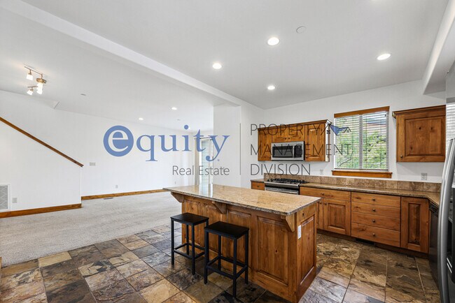 Building Photo - 8143 Courtyard Loop