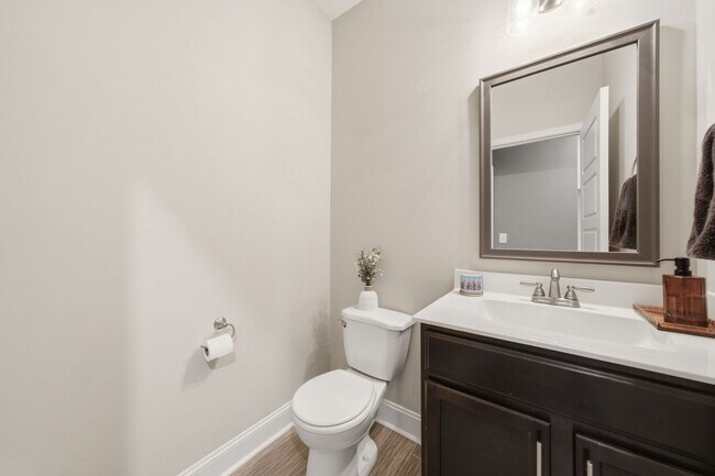 Building Photo - 1135 Charles Thomas Dr