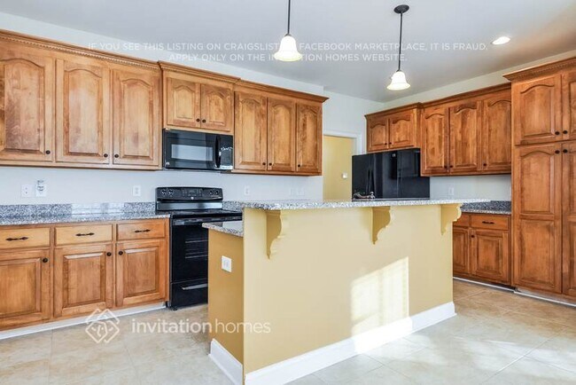 Building Photo - 111 River Knoll Dr