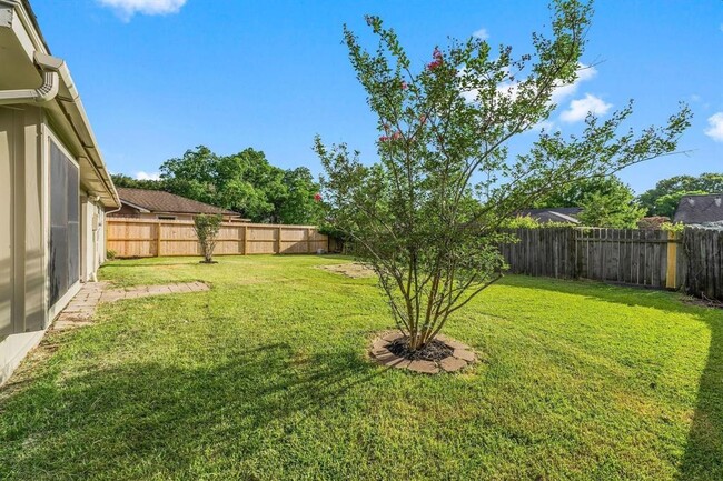 Building Photo - 16970 Mockingbird Ct
