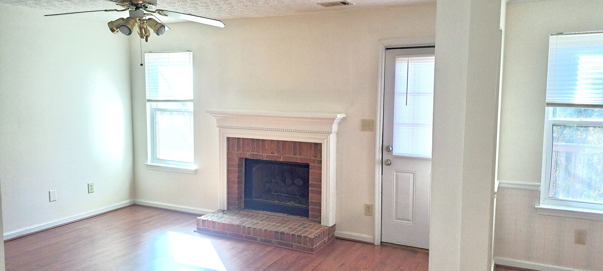 Building Photo - Room in Single Family Home on Caloosa Cove SW