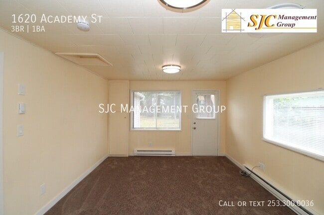 Building Photo - 1620 Academy St