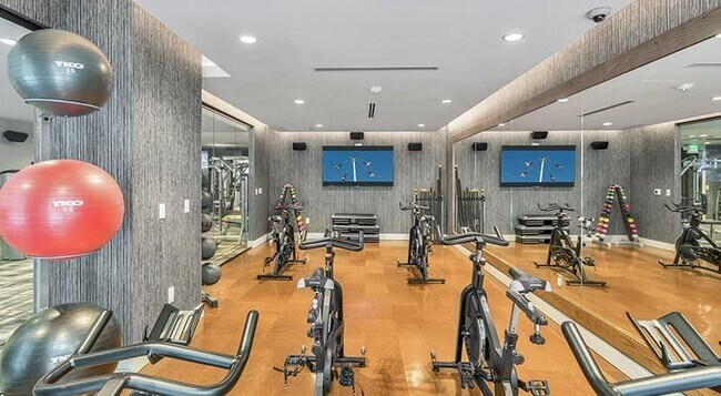 Building Photo - 1995 Wewatta St