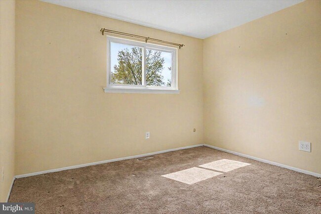 Building Photo - 2282 Suzann Dr