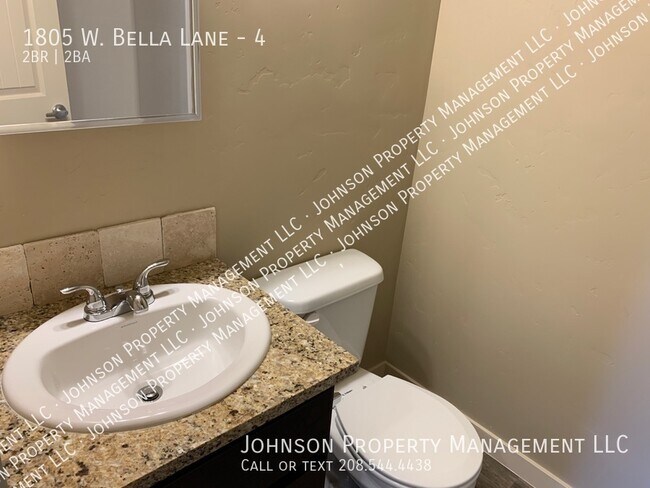 Building Photo - 1805 W Bella Ln