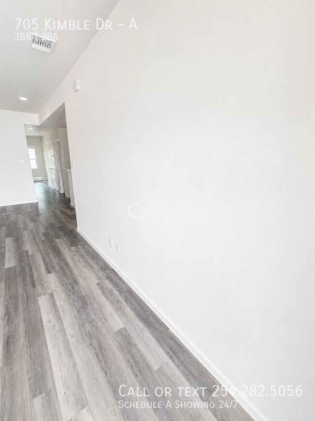 Building Photo - 705 Kimble Dr