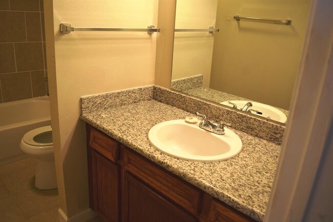 Building Photo - 14814 Perthshire Rd