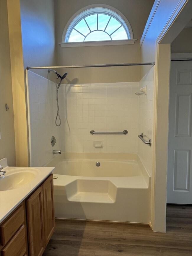 Building Photo - Charming 3-Bedroom, 2-Bathroom Home for Rent – Perfect for Comfortable Living!