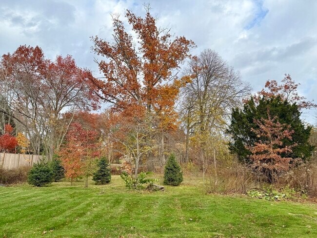 Building Photo - 24 State St