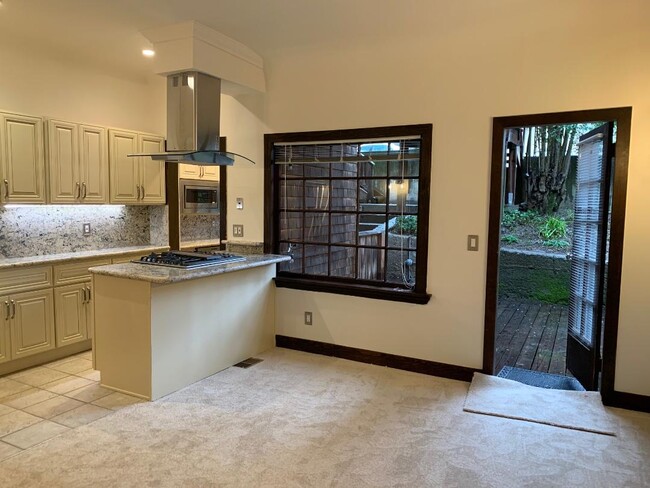 Livingroom, Kitchen to deck - 2357 Prospect St