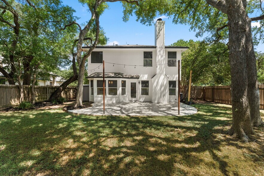Building Photo - 1401 Wheatfall Ln
