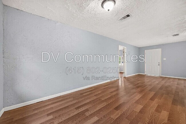 Building Photo - 5910 Southtown St