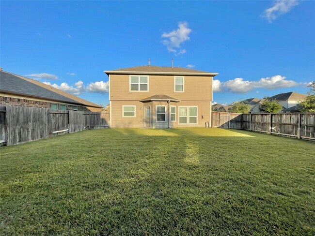 Building Photo - 14903 Vinegrove Falls Ct