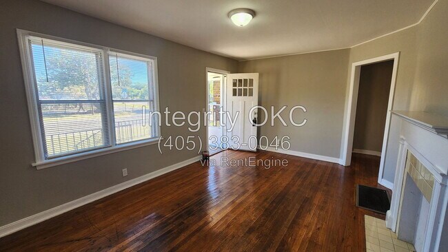 Building Photo - 409 N Key Blvd
