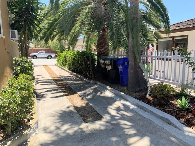 Building Photo - Old Town San Diego Unit