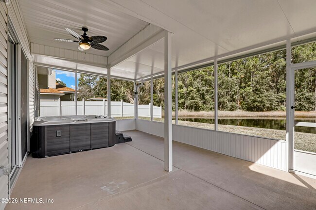 Building Photo - 695 Sid Dr