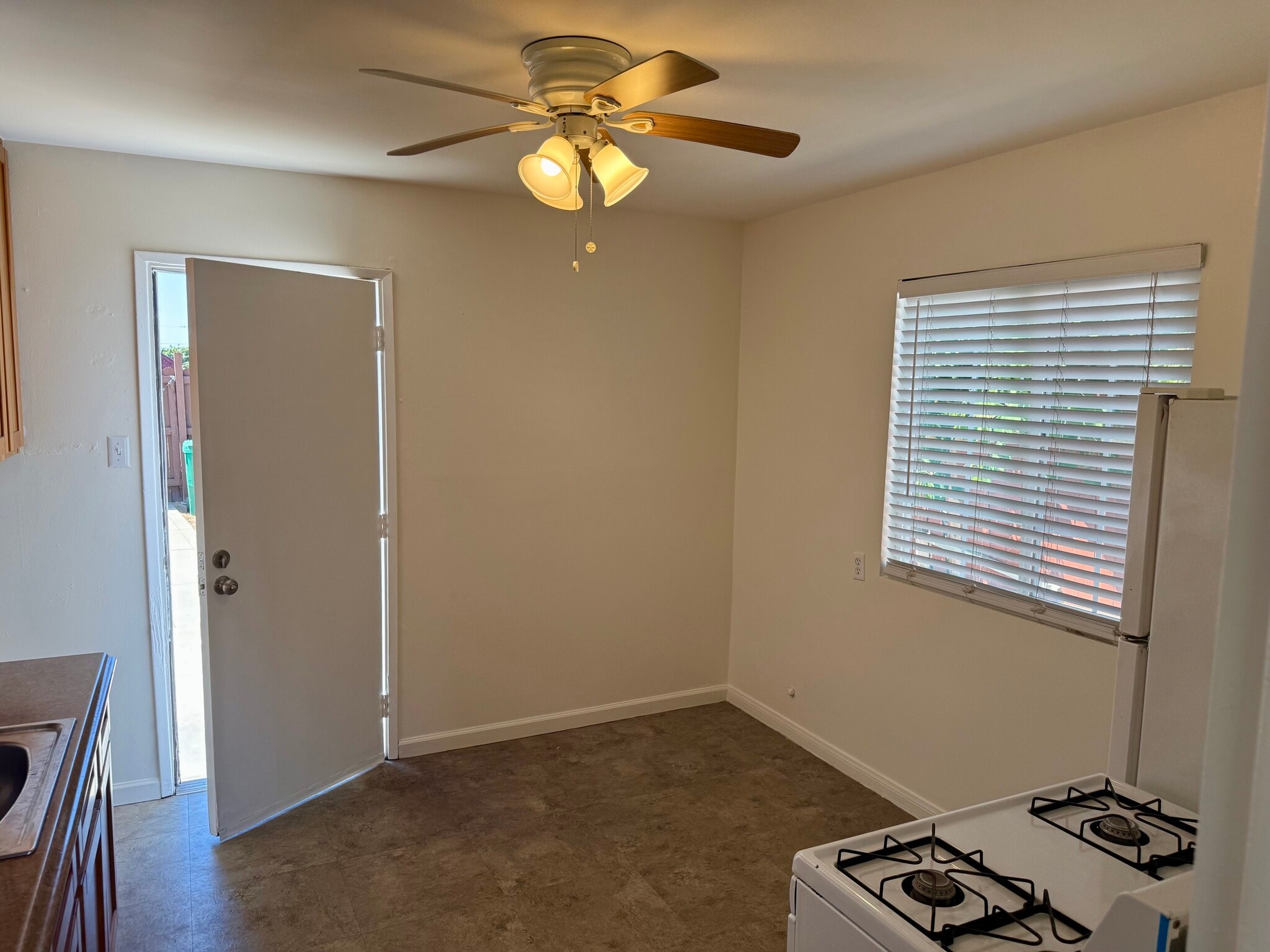 Building Photo - 3521 Clairemont Mesa Blvd