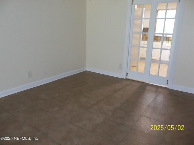 Building Photo - 4915 Baymeadows Rd