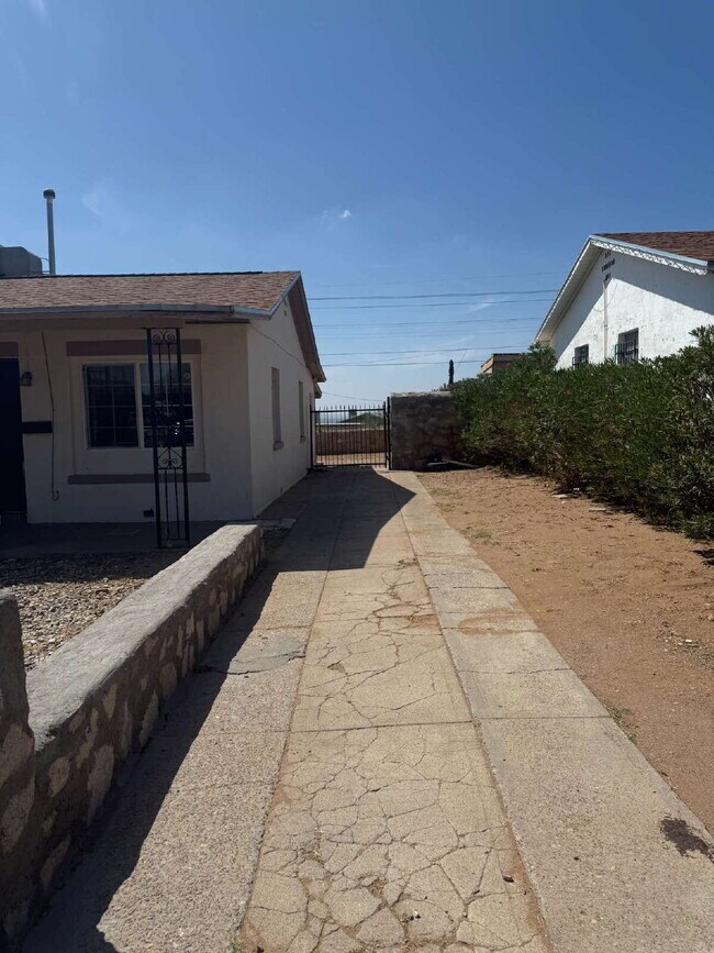 Building Photo - 3312 Harrison Ave