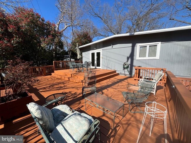 Building Photo - 5650 Gary Ave