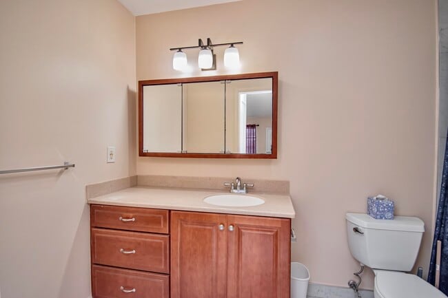 Building Photo - 14579 Canalview Dr
