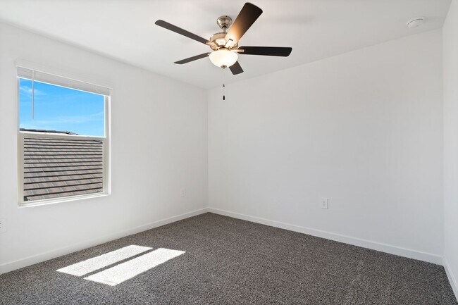 Building Photo - 13276 N Jessett Ln