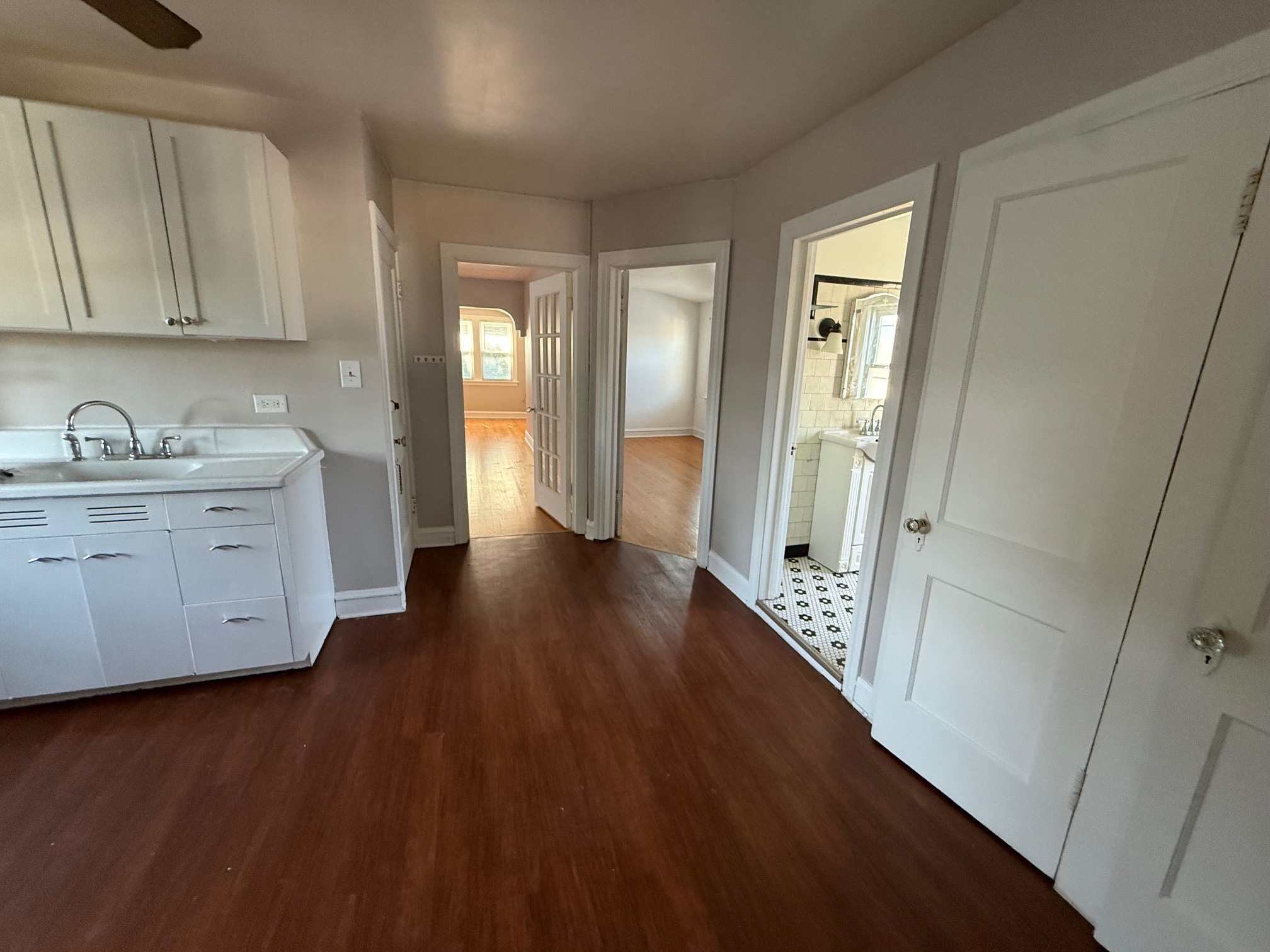 Building Photo - 5445 N Lotus Ave