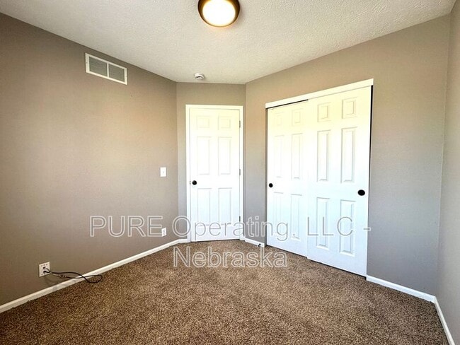 Building Photo - 1009 Bison Cir