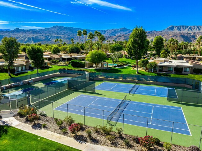 Building Photo - 48980 Wildwood Ln