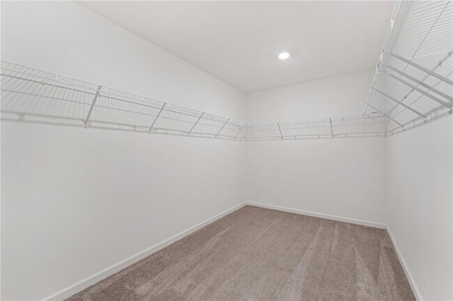 Building Photo - 649 Isom Walk