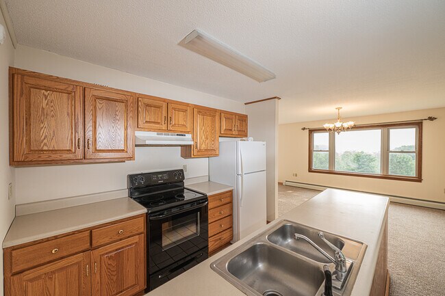 Building Photo - 80 Riggs Dr