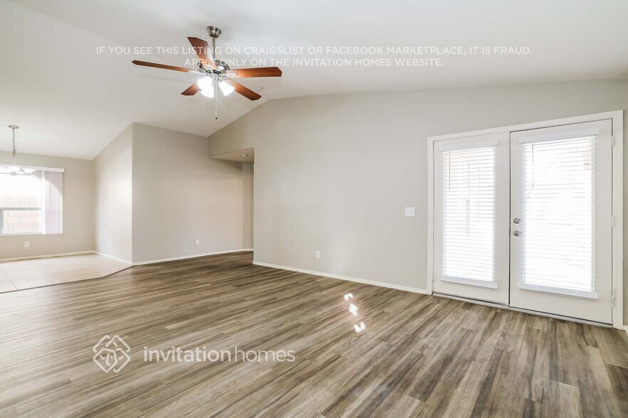 Building Photo - 12534 W Edgemont Ave