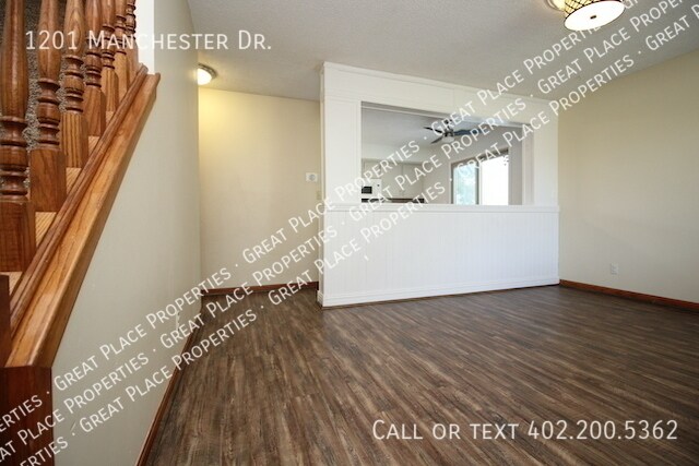 Building Photo - 1201 Manchester Dr