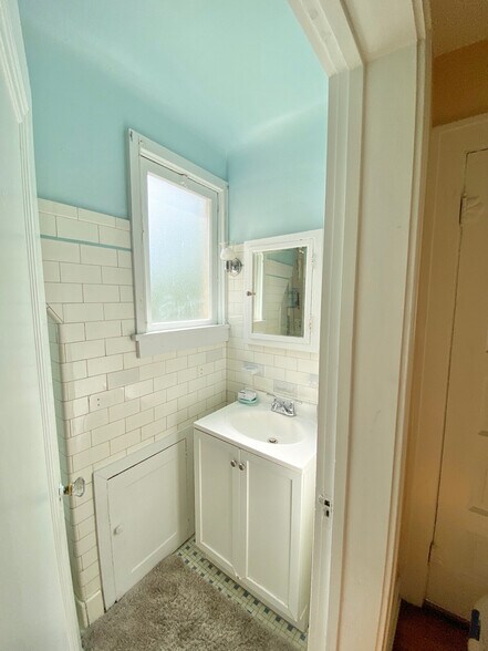 Building Photo - 3484 Blanche Ave