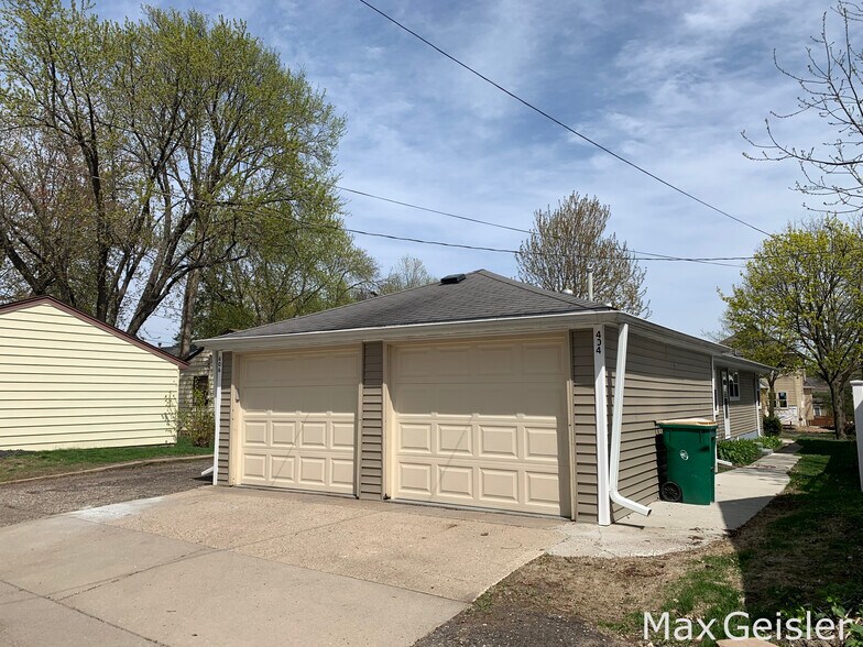 Detached garage. - 404 12th Ave N