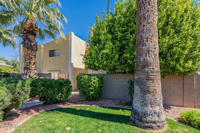 Building Photo - 4925 N 73rd St