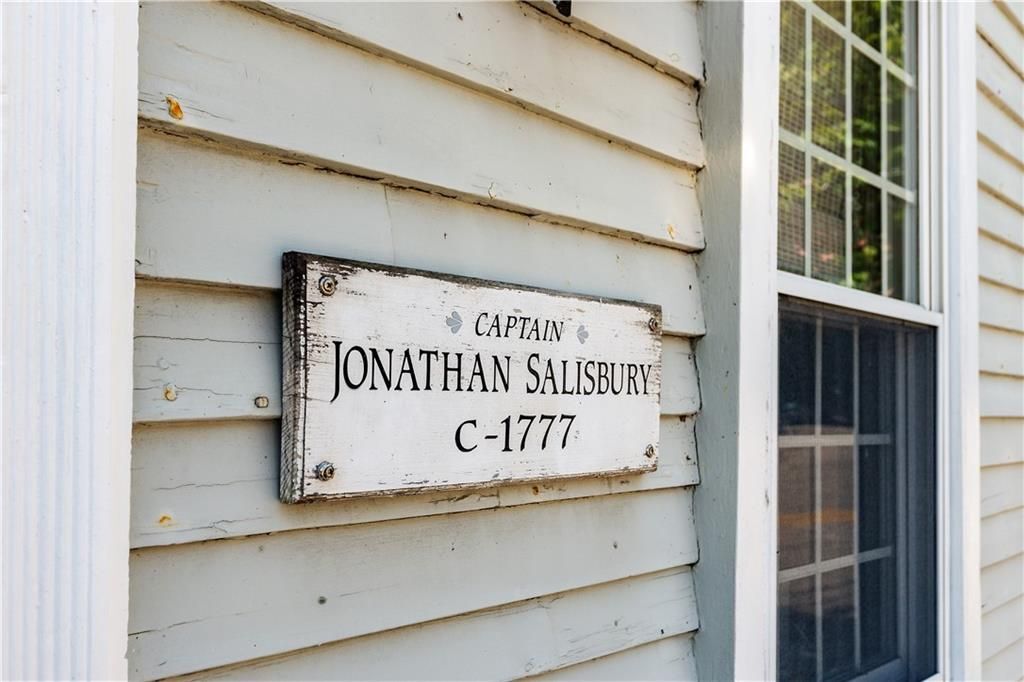 Building Photo - 19 King St