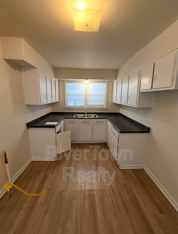 Building Photo - 3160 Standard Dr