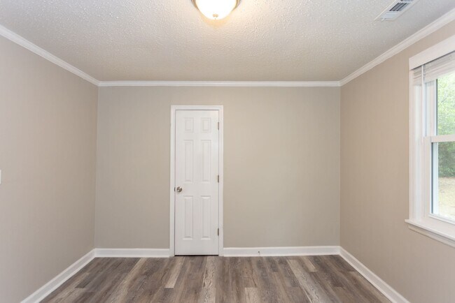 Building Photo - Welcome to this Newly Remodeled Home in a Stellar Location