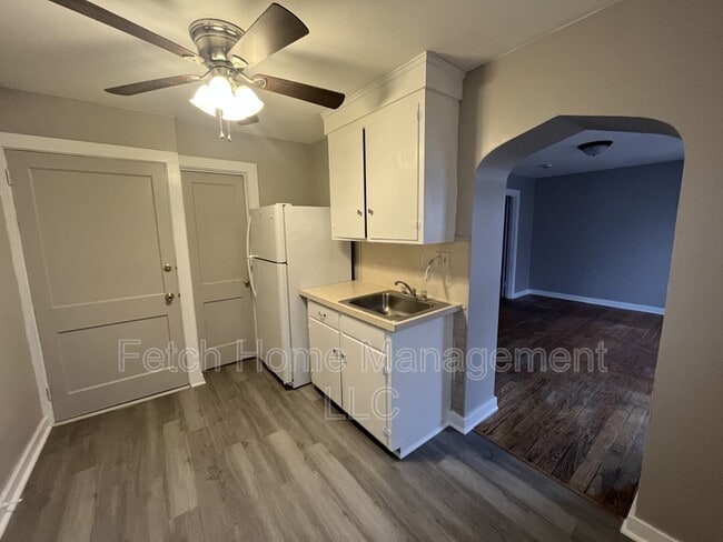 Building Photo - 414 New St