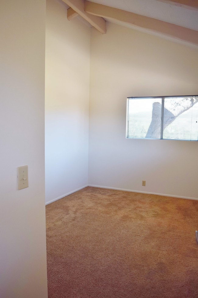 Building Photo - 121 Old Topanga Canyon Rd