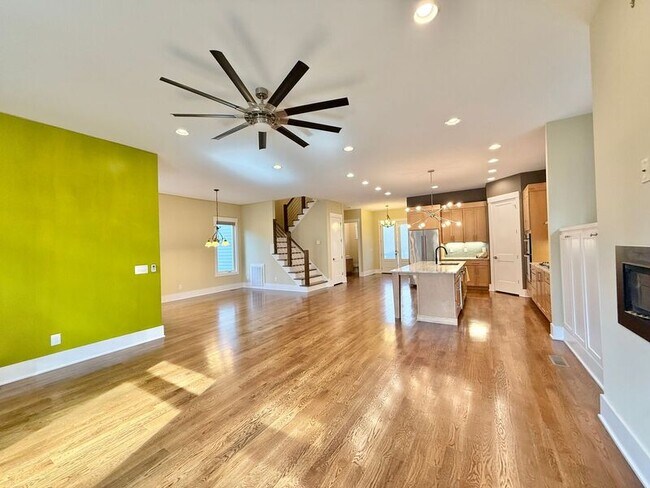 Building Photo - 5231 Melbourne Rd