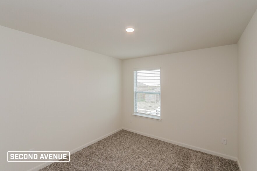 Building Photo - 609 Micah Ln