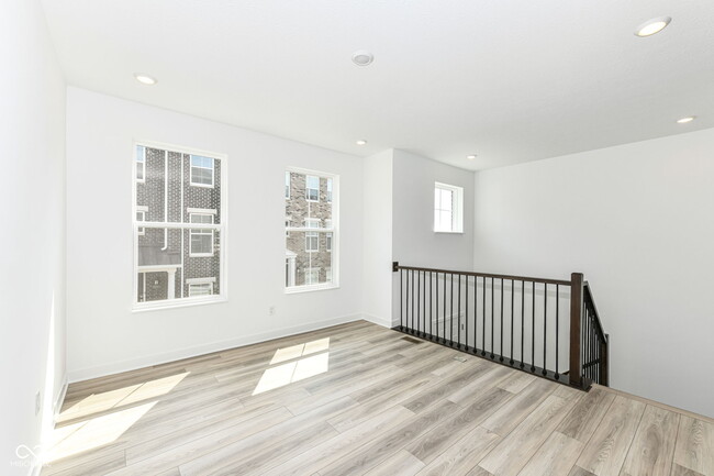 Building Photo - 9325 Somerford Dr