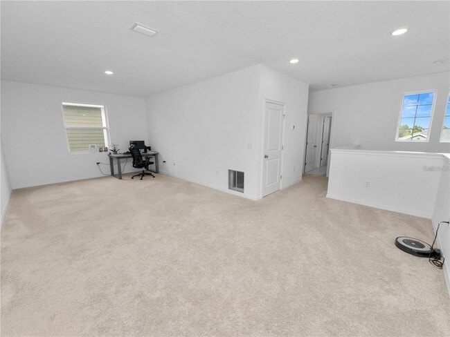 Building Photo - 6564 Great Bear Dr